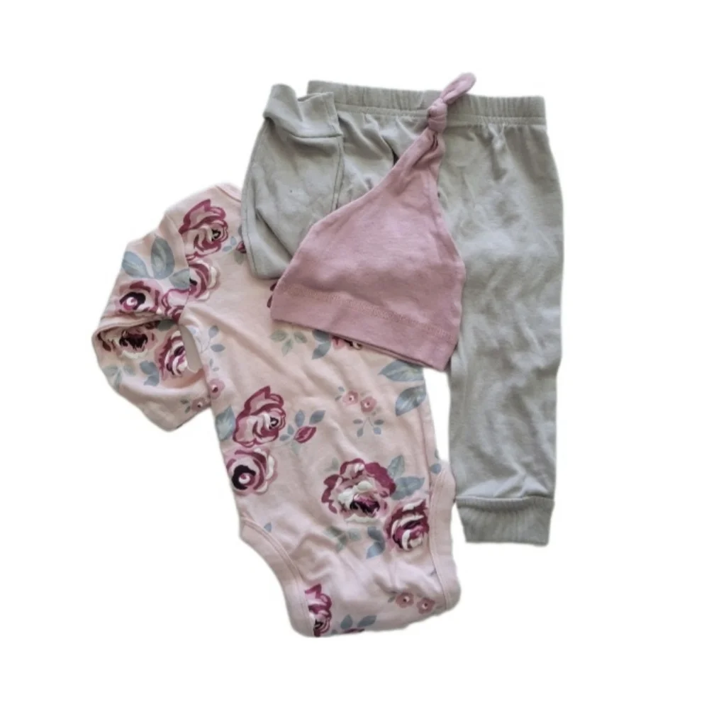 NWOT Gerber Organic Cotton Baby Set